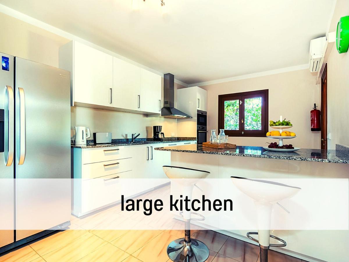 Villa Feliz Mit Meerblick, Pool, W-lan & Parkplatz